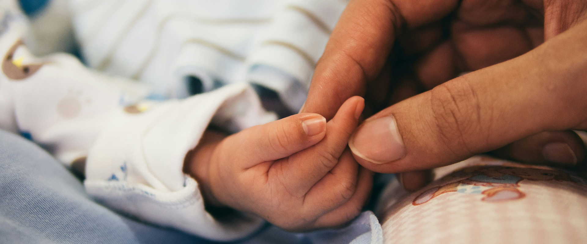 Geburtsschäden verstehen: Ursachen, Folgen und Unterstützung Thumbnail